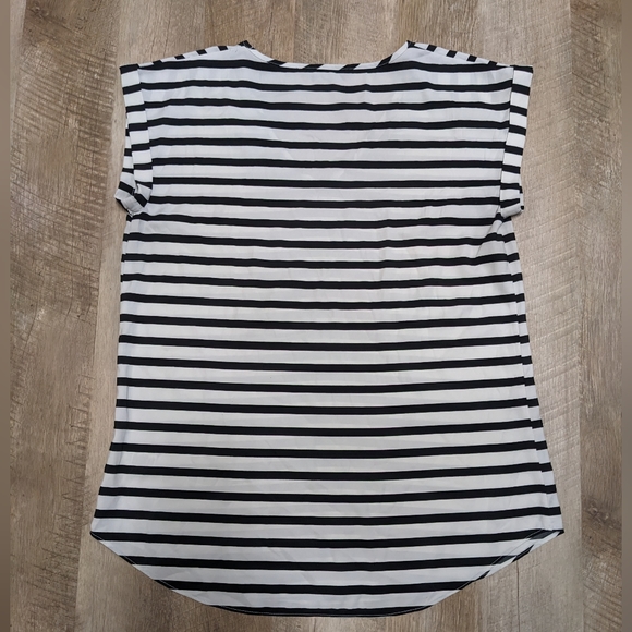 Express Black and White Stripes Top - Picture 6 of 8